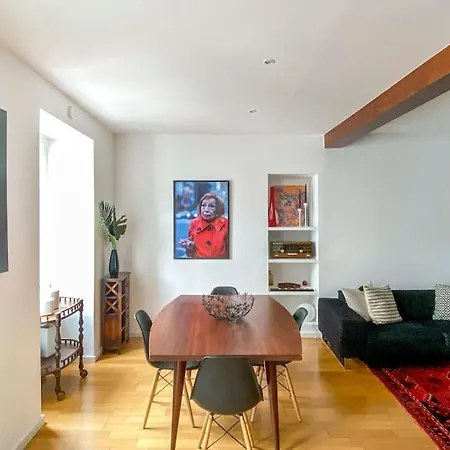 Premium Central Lisbon Apartment - Walk Everywhere *